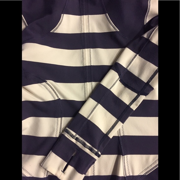 Sold Lululemon Jacket White & Blue Stripes Size 2 - Picture 7 of 7
